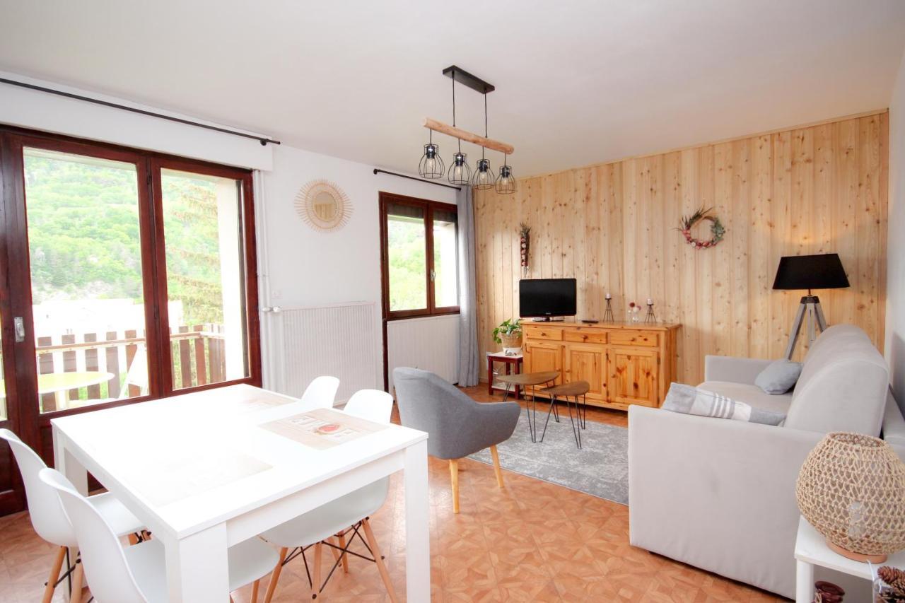 Coquet Appartement Type 2 De 56 M² En Centre Ville Briançon Kültér fotó